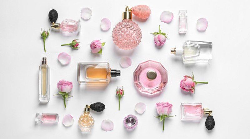 خرید عطر با رایحه دلپذیر 